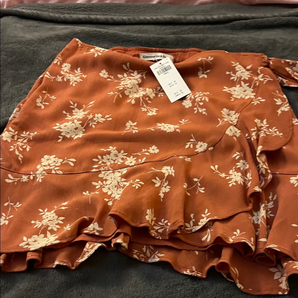 Abercrombie & Fitch Rust and Cream Floral Mini Skirt
